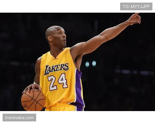 哈登这自律程度，凌晨四点的洛杉矶都没他清醒