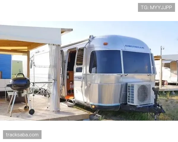 大阪刚在迈阿密买下整层公寓，连阳台都比我家客厅大